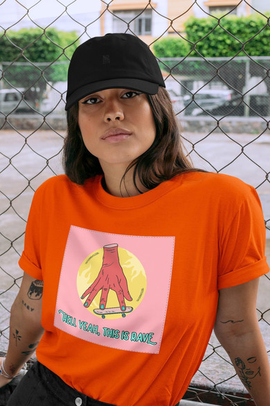 Koszulka z naszywką Hell yeah,this is rave