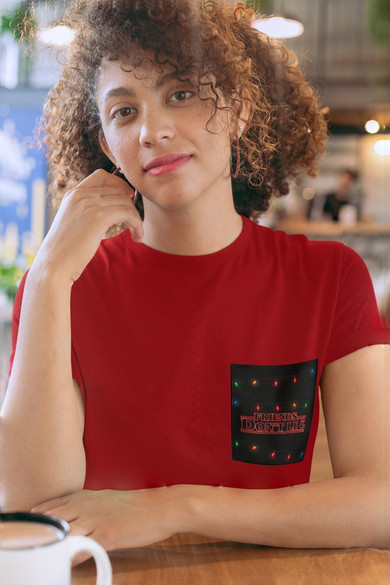 Koszulka z kieszonką STRANGER THINGS 02