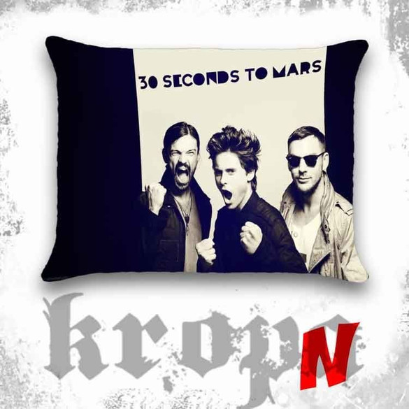 Poduszka 30 SECONDS TO MARS duża 58 cm 38 cm