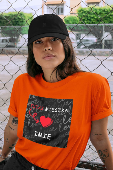 Koszulka z naszywką na Walentynki TWÓJ NAPIS