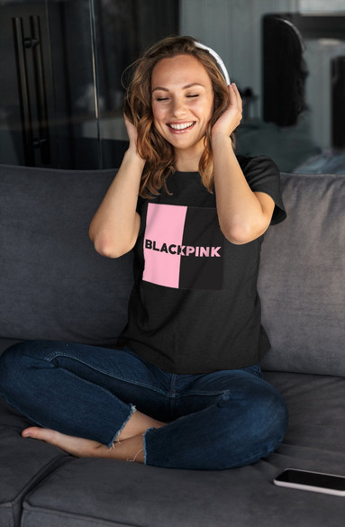 Bluzka damska z naszywką BLACKPINK logo