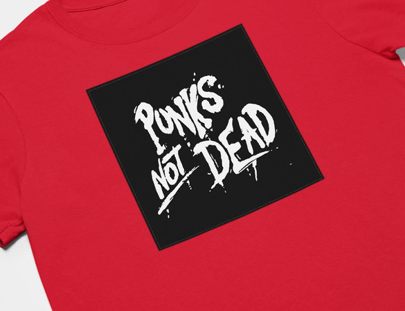 Koszulka z naszywką Punk's Not Dead