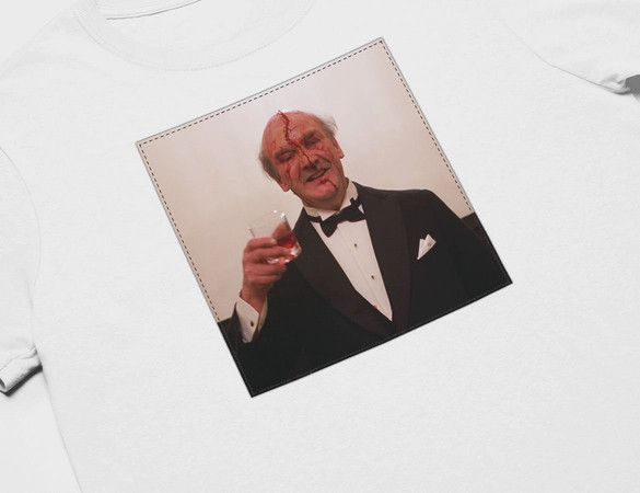 Koszulka z naszywką Lśnienie Kelner