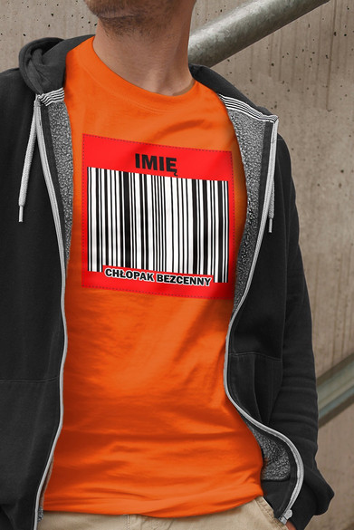 Koszulka z naszywką na Walentynki TWÓJ NAPIS