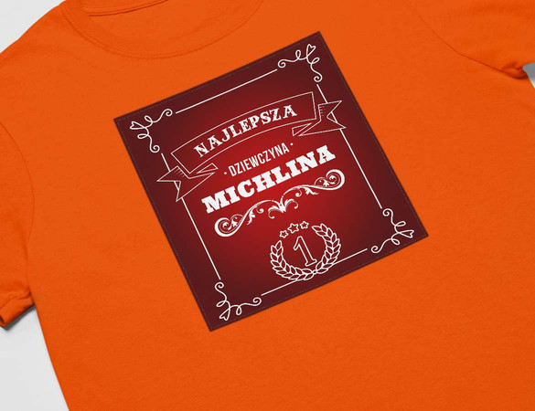 Koszulka z naszywką na Walentynki TWÓJ NAPIS