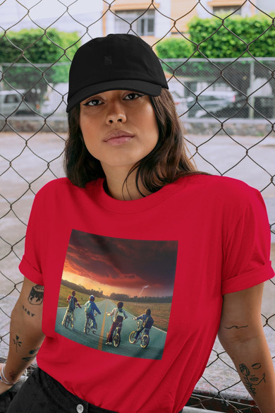 Koszulka z naszywką Stranger Things squad 3