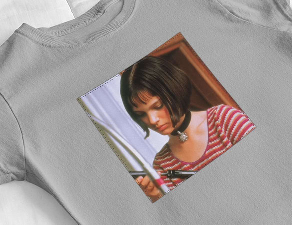 Bluzka damska z naszywką Mathilda 02