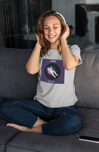 Bluzka damska z naszywką I need my space