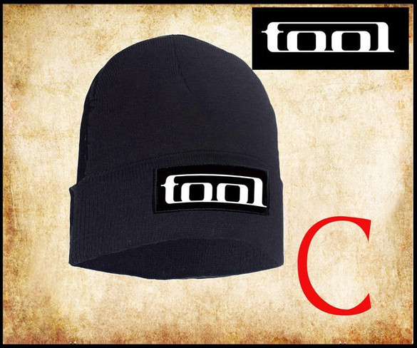 Czapka zimowa z naszywką TOOL