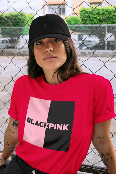 Koszulka z naszywką BLACKPINK logo