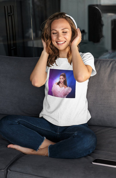 Bluzka damska z naszywką ARIANA GRANDE 07