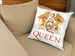 Poduszka Queen logo white