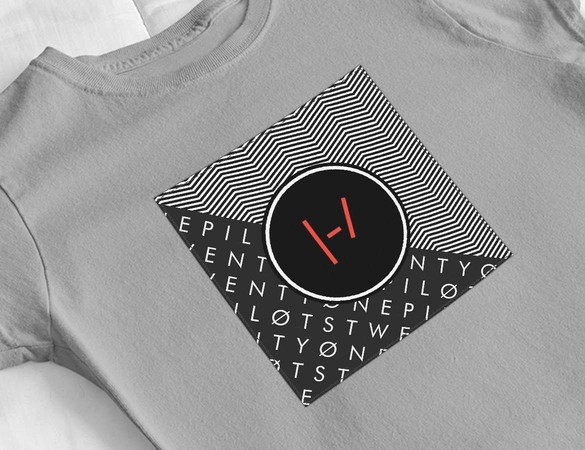 Bluzka damska z naszywką Twenty One Pilots 06