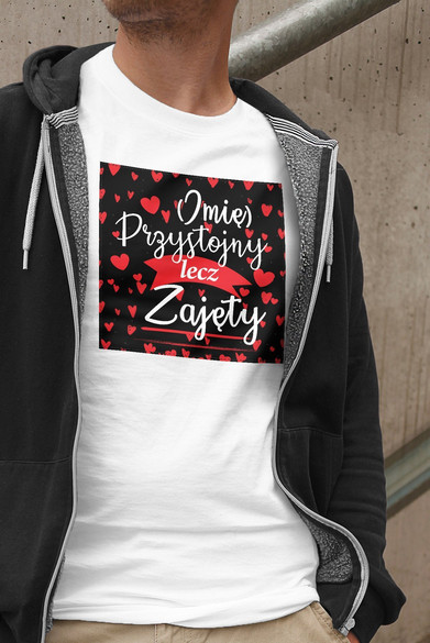 Koszulka z naszywką na Walentynki TWÓJ NAPIS