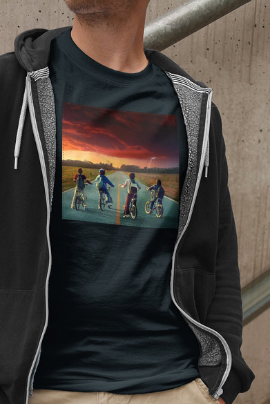 Koszulka z naszywką Stranger Things squad 3