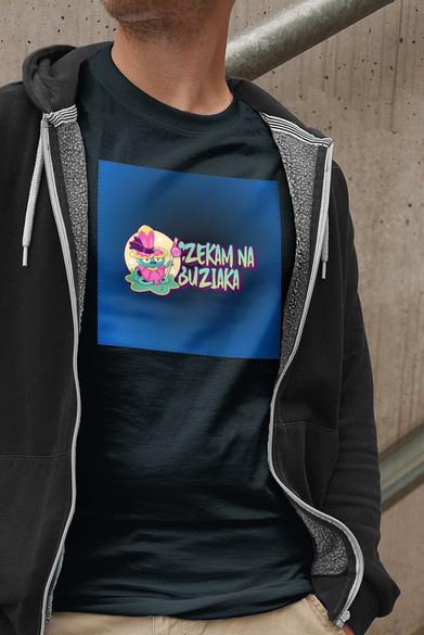 Koszulka z naszywką Czekam na buziaka