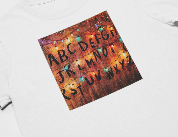 Koszulka z naszywką Stranger Things ABC