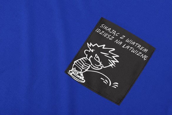 Koszulka z kieszonką Sikając z wiatrem ...