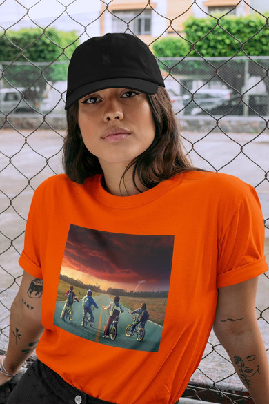 Koszulka z naszywką Stranger Things squad 3