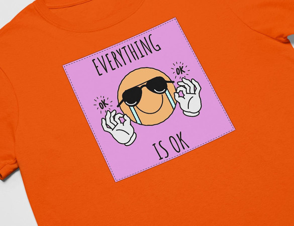 Koszulka z naszywką Everything is OK