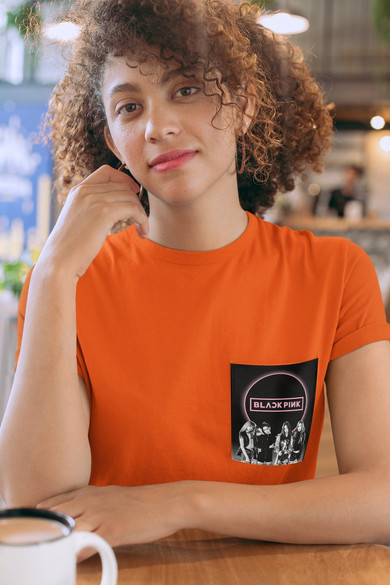 Koszulka z kieszonką BLACKPINK