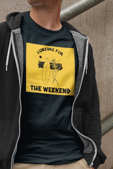 Koszulka z naszywką Lurking for the weekend