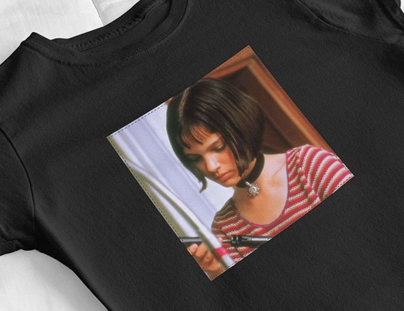 Bluzka damska z naszywką Mathilda 02