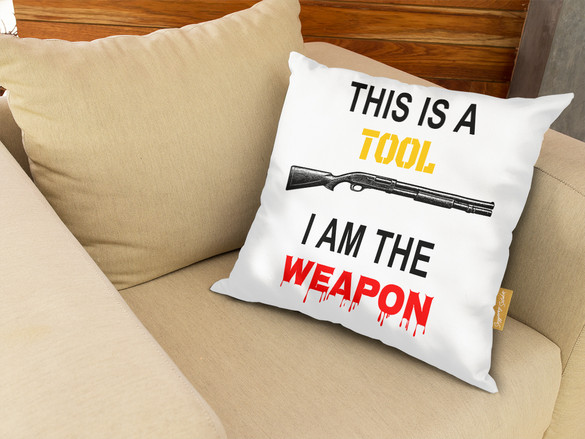Poduszka dla strzelca To tylko narzędzie, Ja jestem bronią 40x40cm