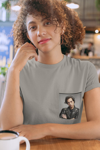 Koszulka z kieszonką RIVERDALE JUGHEAD