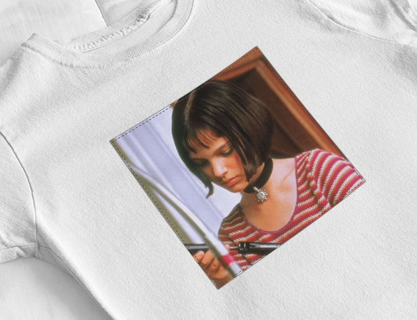 Bluzka damska z naszywką Mathilda 02