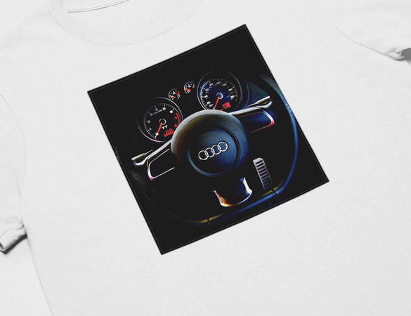 Koszulka z naszywką Audi 01