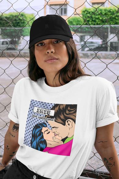 Koszulka z naszywką na Walentynki TWÓJ NAPIS