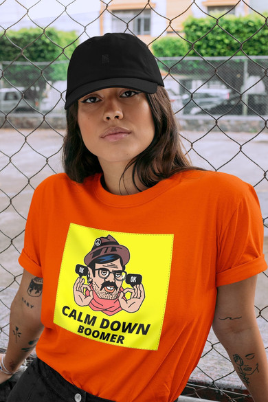 Koszulka z naszywką Calm down boomer