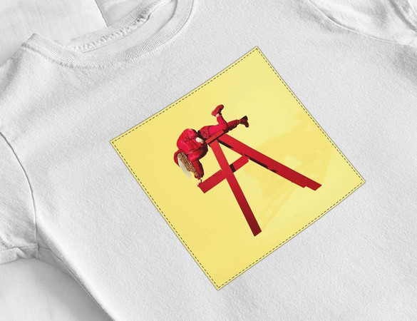 Bluzka damska z naszywką Billie Eilish 07