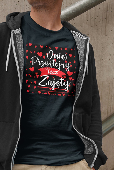 Koszulka z naszywką na Walentynki TWÓJ NAPIS