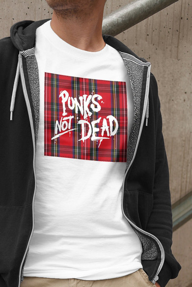 Koszulka z naszywką Punks Not Dead 01