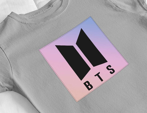 Bluzka damska z naszywką BTS LOGO 02