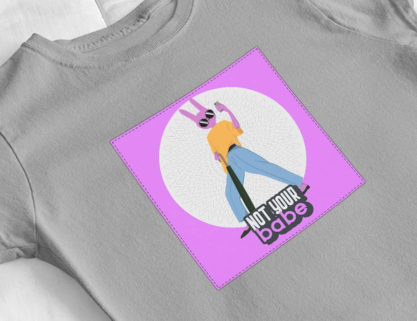 Bluzka damska z naszywką Not your baby