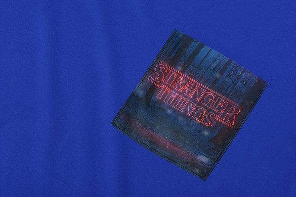 Koszulka z kieszonką STRANGER THINGS 03