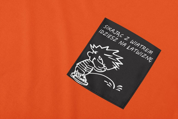 Koszulka z kieszonką Sikając z wiatrem ...