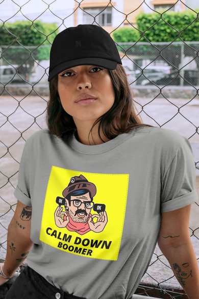 Koszulka z naszywką Calm down boomer
