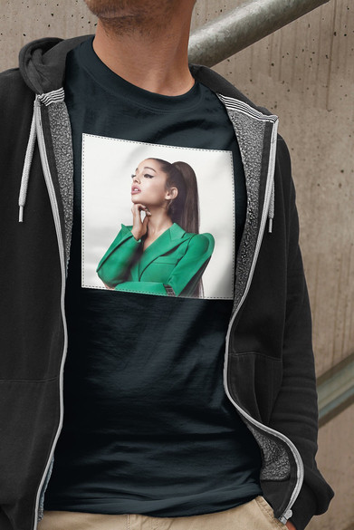  Koszulka z naszywką ARIANA GRANDE 01