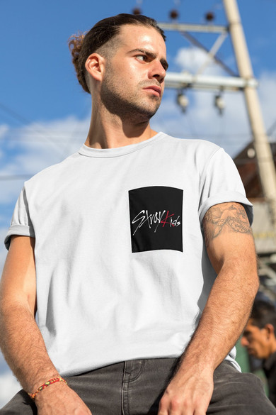 Koszulka z kieszonką STRAY KIDS 01