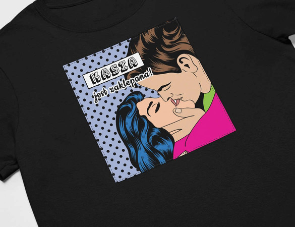 Koszulka z naszywką na Walentynki TWÓJ NAPIS