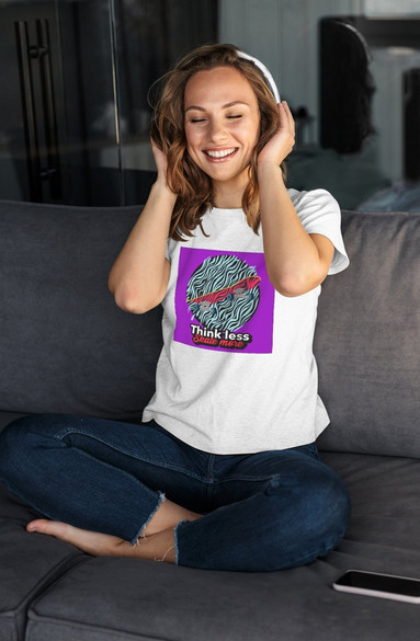 Bluzka damska z naszywką Think less,scate more