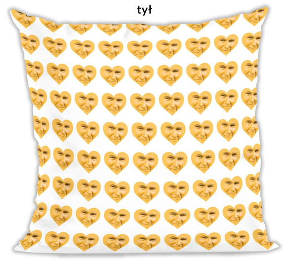 Poduszka w rzułte serduszka Jan Paweł 2 JP2