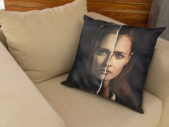 Poduszka The Handmaid's Tale 03