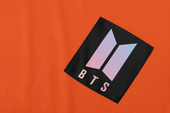 Koszulka z kieszonką BTS LOGO