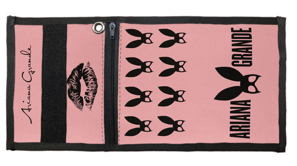 Portfel Ariana Grande