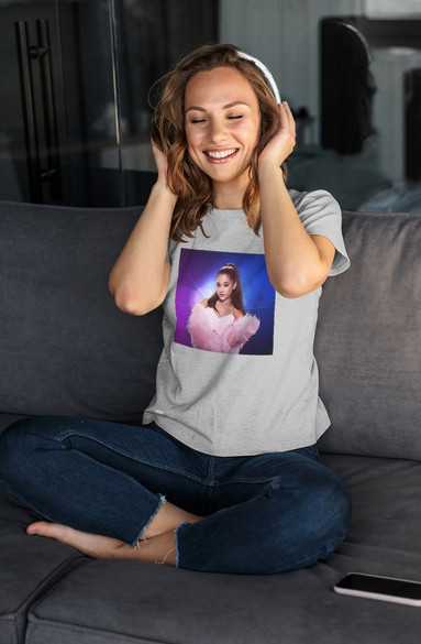 Bluzka damska z naszywką ARIANA GRANDE 07